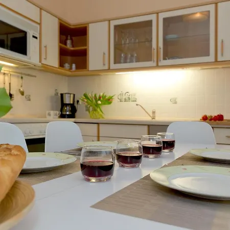Quartier Nr 6 App 1 Apartment